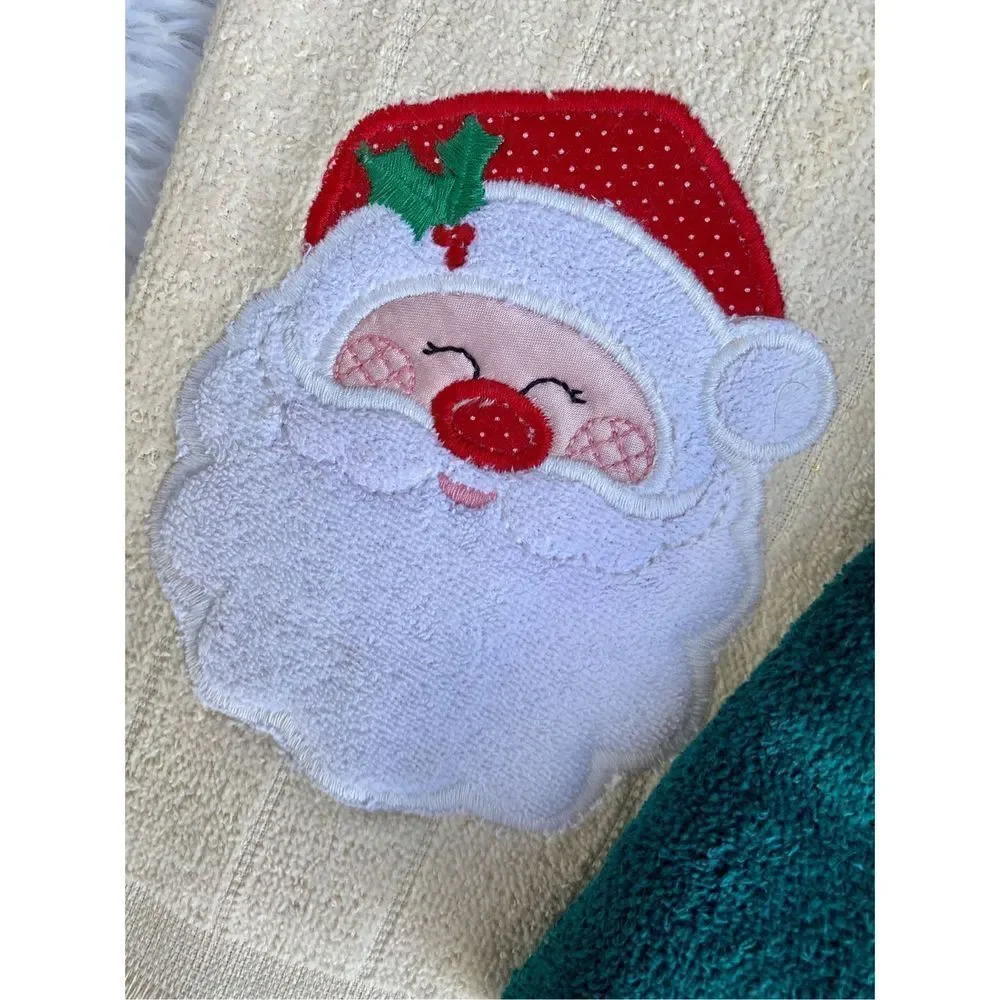 NWT NEW 3 PC Red Cream Green Christmas Vintage Santa Hand Towels